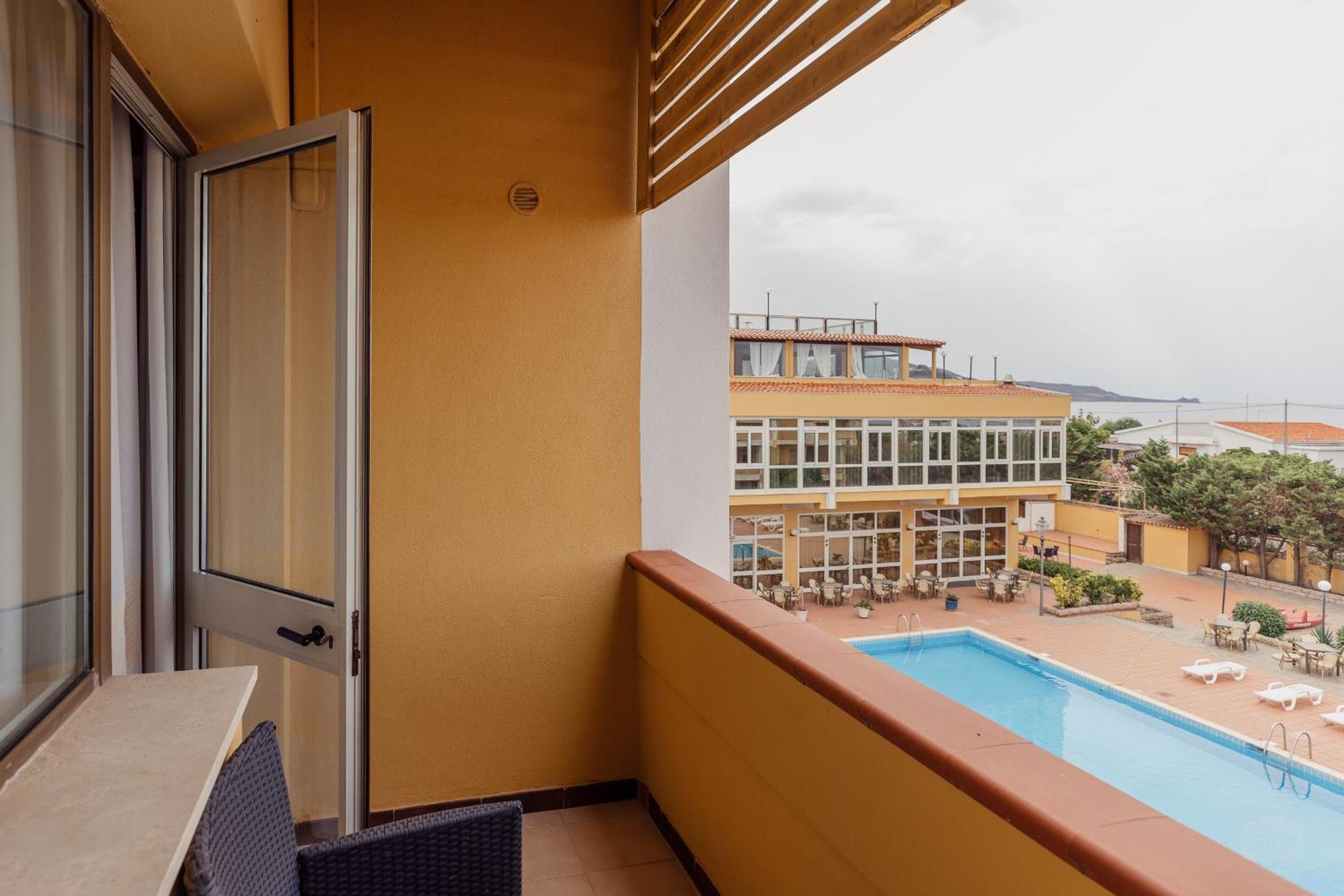 Malaspina Hotel & Resort Bosa Exterior photo