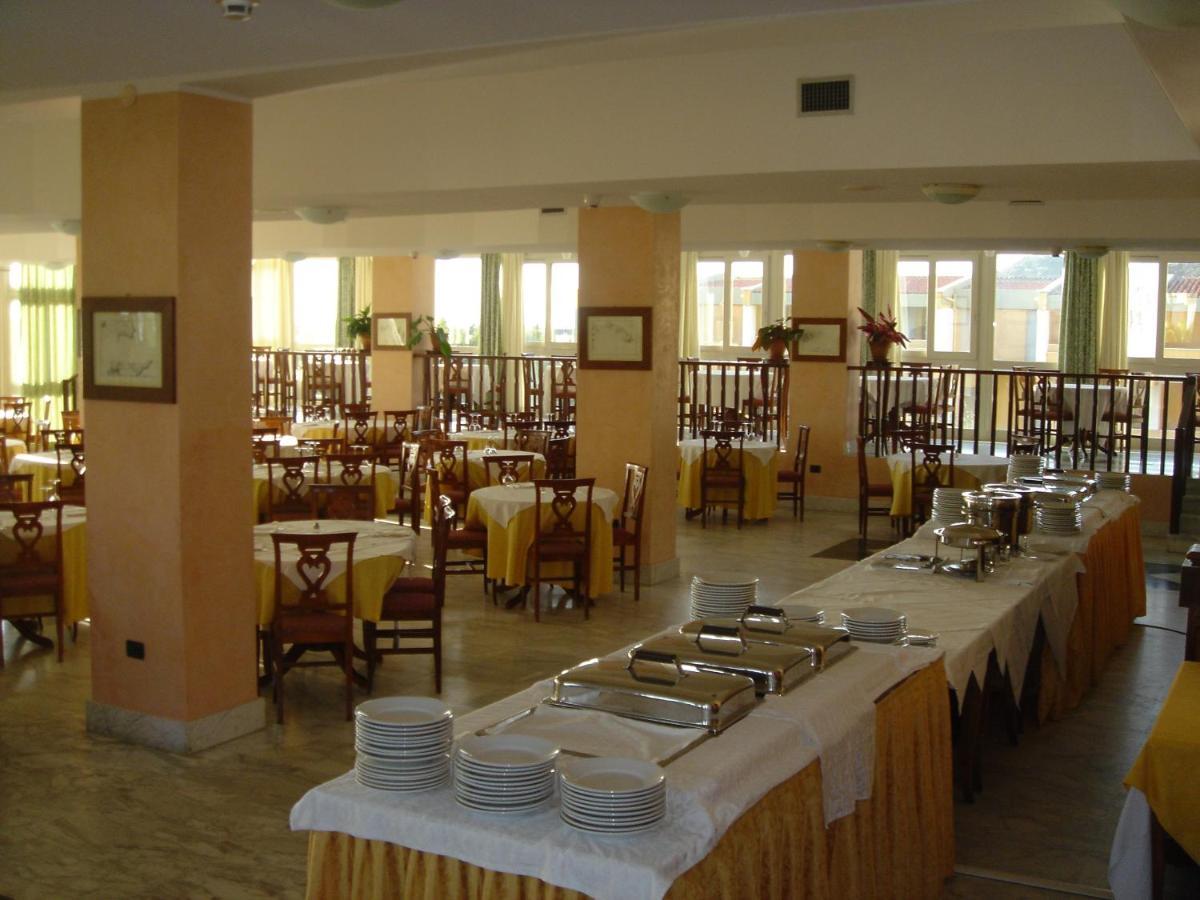 Malaspina Hotel & Resort Bosa Exterior photo